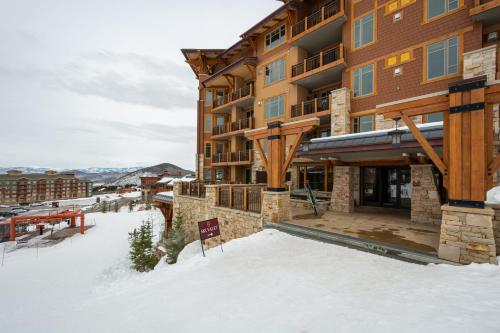Luxury Resort Ski In Ski Out Hyatt Centric Residence 1BR Condo Pool Gym Hot tub Restaurant More - image 5