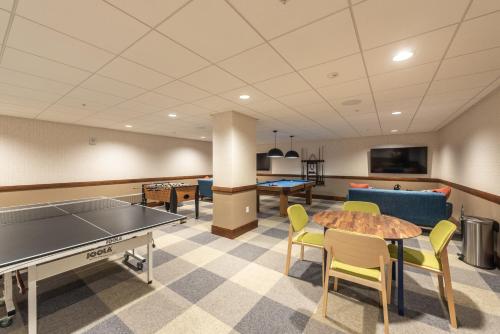 Luxury Resort Ski In Ski Out Hyatt Centric Residence Hotel Room Pool Gym Hot tub Restaurant More – Park City, UT