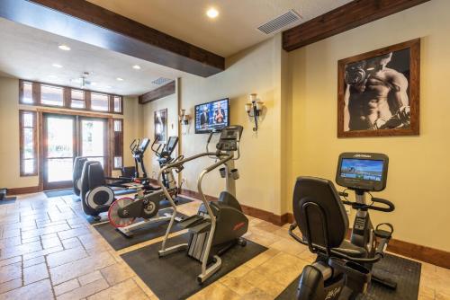 Luxury Resort Ski In Ski Out Hyatt Centric Residence Hotel Room Pool Gym Hot tub Restaurant More – Park City, UT