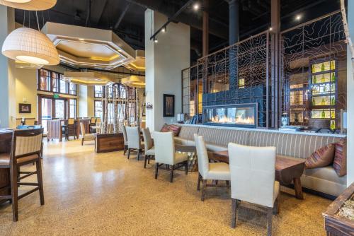 Luxury Resort Ski In Ski Out Hyatt Centric Residence Hotel Room Pool Gym Hot tub Restaurant More – Park City, UT