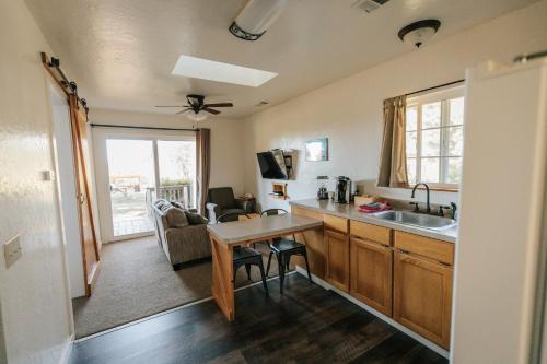 View Crest Lodge 2