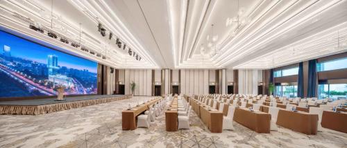 Grand Bay Hotel Chengdu