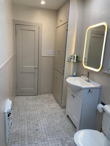 125-#4 Downtown cozy upstairs one bedroom apt in San Antonio, USA