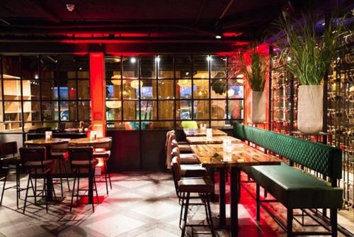 Étterem, Water Villa Minaro Vinkeveen in Groenlandsekade en Vinkenkade