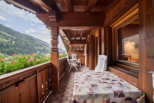 Superior One-Bedroom Apartment with Balcony