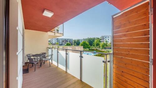 One-Bedroom Apartment image 6