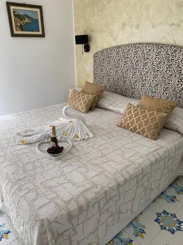 Double or Twin Room with Lateral Sea View