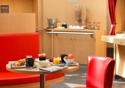 อาหารและเครื่องดื่ม, ibis Le Havre South Harfleur in อาร์เฟลอ