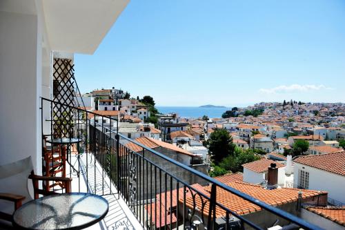 Stefanis House - image 2
