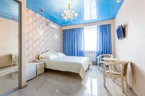 1 queen bed