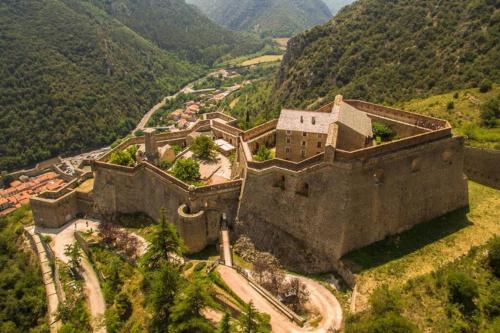 Les Maisons du Conflent, maisons familiales en pierre au coeur des remparts