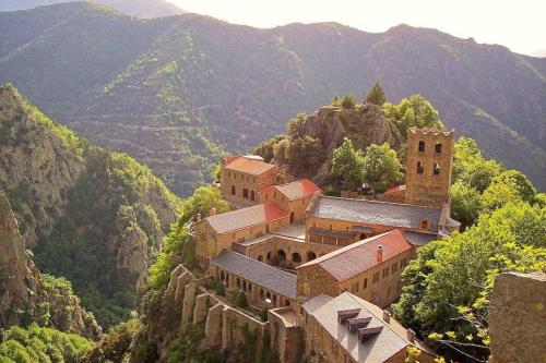 Les Maisons du Conflent, maisons familiales en pierre au coeur des remparts