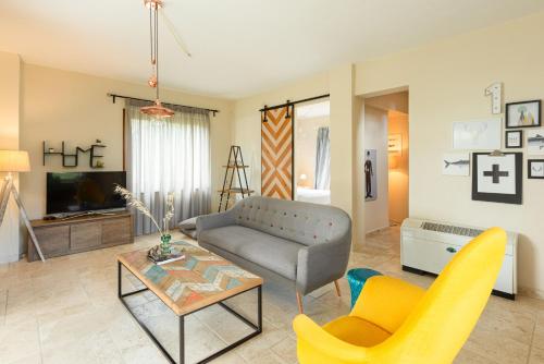  #FLH - Villa Louise in 63078 Ormos Panagias