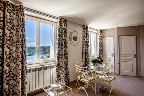 Logis Hotel Beau Site in Ruynes-en-Margeride