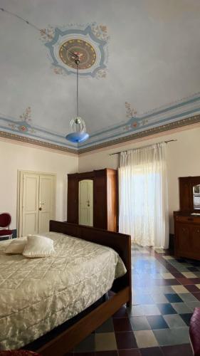 2 bedrooms, 3 beds