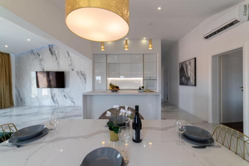 Besker Apartment - image 12