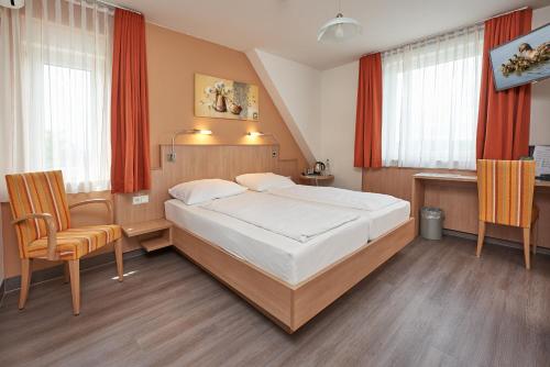 1 queen bed