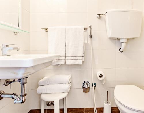 Hotel St. James - image 14