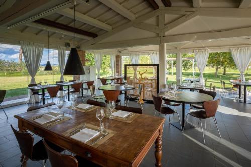 Ресторан, Le Versegge Resort in Брачані