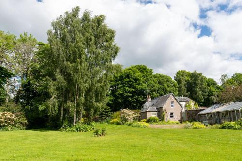 Gardeners Cottage - Walled Garden Retreat