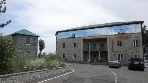 . Hotel Kambuz