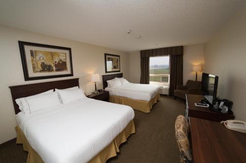 Holiday Inn Express & Suites Whitecourt, an IHG Hotel