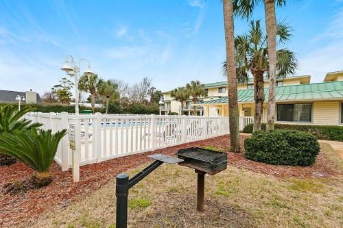 Owen's Oasis by RealJoy Vacations - image 4