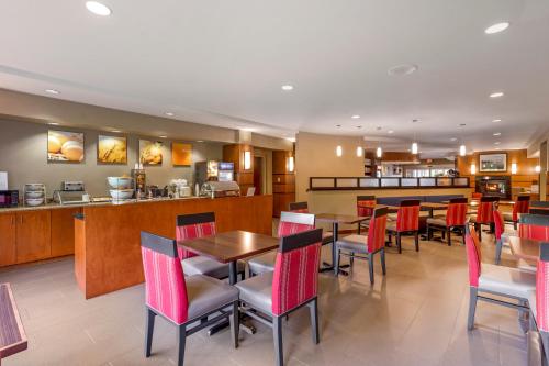餐廳, Comfort Suites Knoxville North in 佩奇