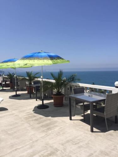 White House Chakvi in تشاكفي