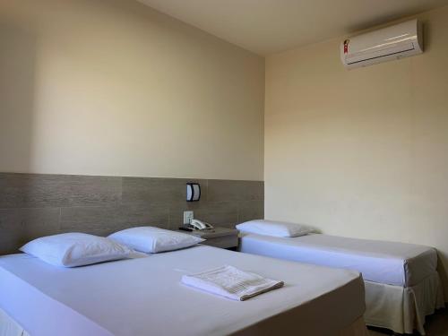 1 double bed, 1 twin bed