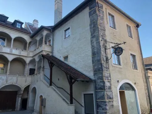 Danube Living Collection - Krems Dachsberggasse - 90qm Altstadt-Loft mit Stadtblick in Krems an der Donau, Österreich