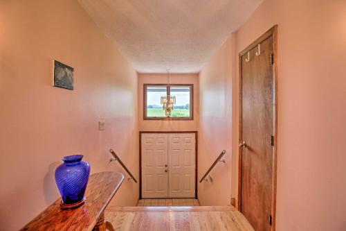 Lake Cumberland Home with Deck and Water Access! in Jellico