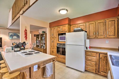 Lake Cumberland Home with Deck and Water Access! - image 5