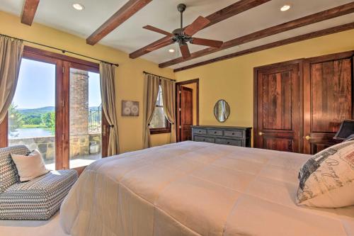 Inviting Bottom-Floor Apt at Owls Nest with Views! in Clarkesville, USA