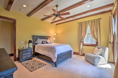 Inviting Bottom-Floor Apt at Owls Nest with Views! in Clarkesville, USA