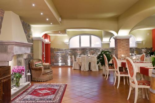 Hotel & Restaurant Casolare Le Terre Rosse