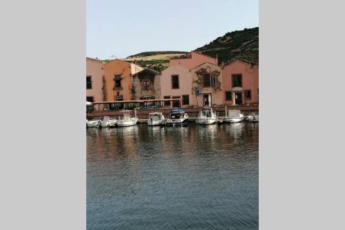 Appartamento vista mare con terrazza Bosa Turas