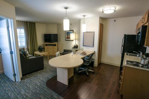 Candlewood Suites Fargo-North Dakota State University