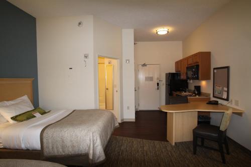 Candlewood Suites Fargo-North Dakota State University