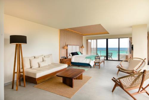 1 king bed, 2 sofa beds