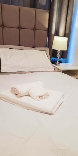 Room in Guest room - Newly Built Private Ensuite In Dudley Westmidlands