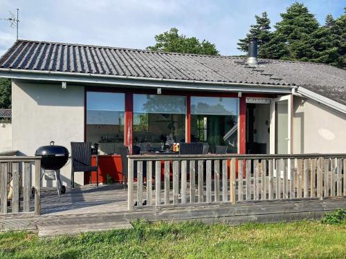  Three-Bedroom Holiday home in Sydals 2 in Høruphav