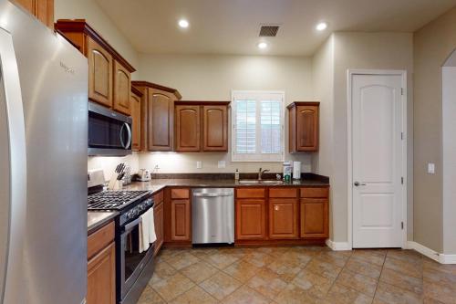 High Mountain Retreat - image 3