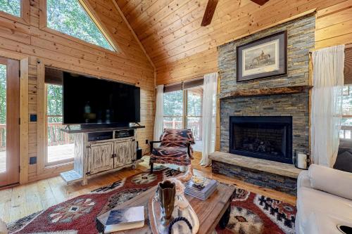 ANIAs Cabin in Talking Rock, USA