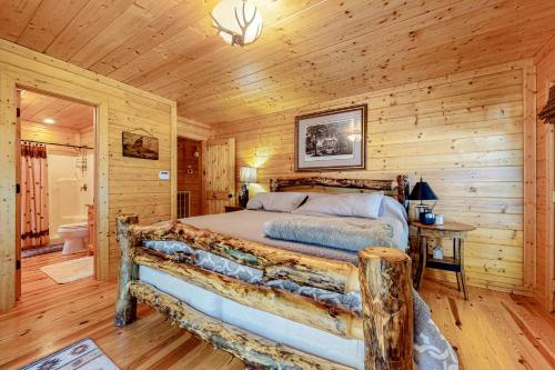 ANIAs Cabin in Talking Rock, USA