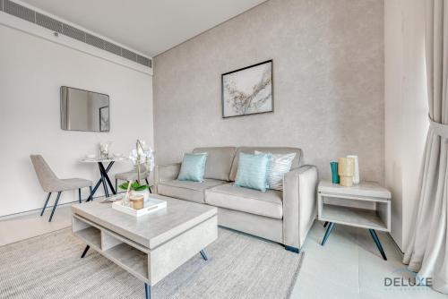 Modern 1BR Oasis in Prime Location, Book Now by Deluxe Holiday Homes, Dubaj (fotografie 8)