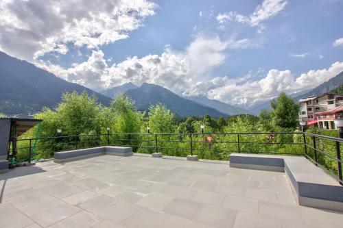Woodstock Inn Manali 800 Mtrs from Mall Road – Manali, PA