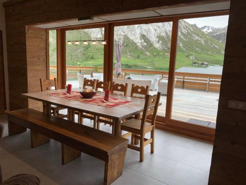 景色, Chalet Canvolan, 7 pièces, 12 personnes, Tignes le Lac, sur terrasse et jardin (Chalet Canvolan, 7 pieces, 12 personnes, Tignes le Lac, sur terrasse et jardin) in ティニュ