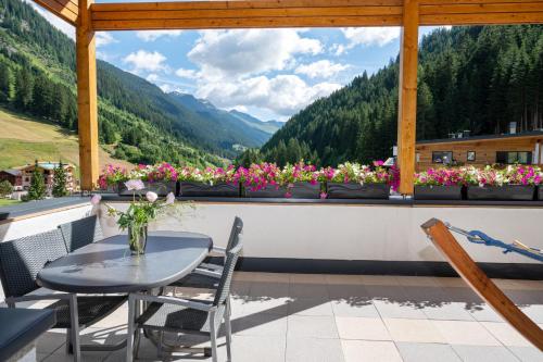 ระเบียง/ชานเรือน, Apart welcom in เอเบเนอ