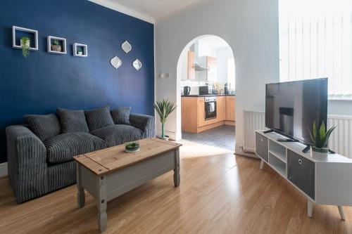 Unique Contractor House & Close to Derby Arena and Hospital & Parking by ComfyWorkers